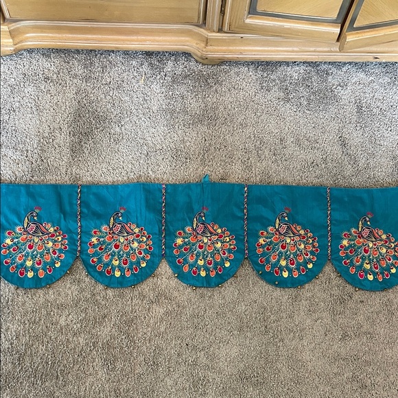 Peacock Embroidered Teal Valance new - Picture 2 of 4